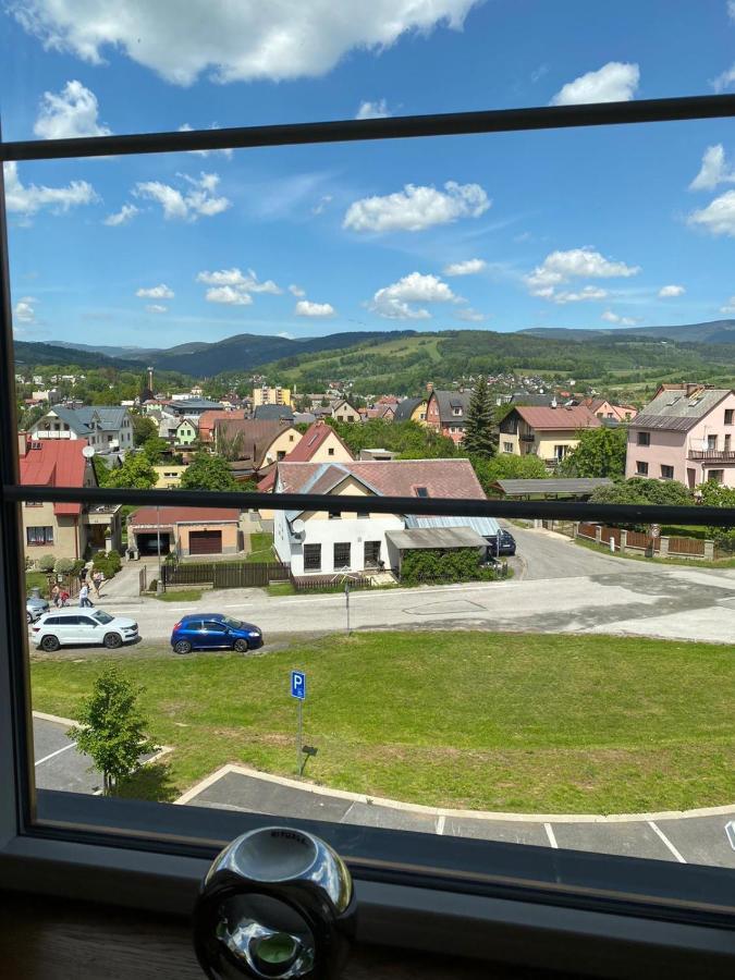 Deluxe Apartman Lisci Kopec Vrchlabi Luaran gambar